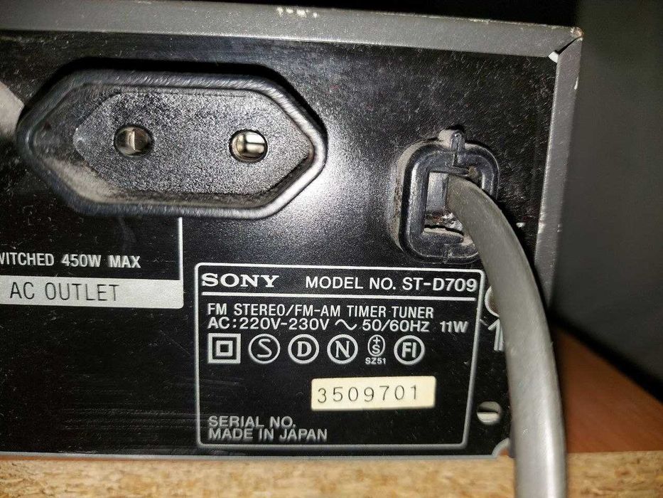 SONY FM тюнер в отличном состоянии