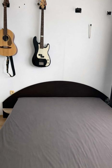 Легло размер 200/160 см.