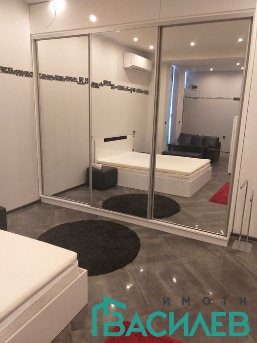 Дава се под наем Едностаен апартамент в София, Център - 40 кв.м за 508.47 € - Снимка #3