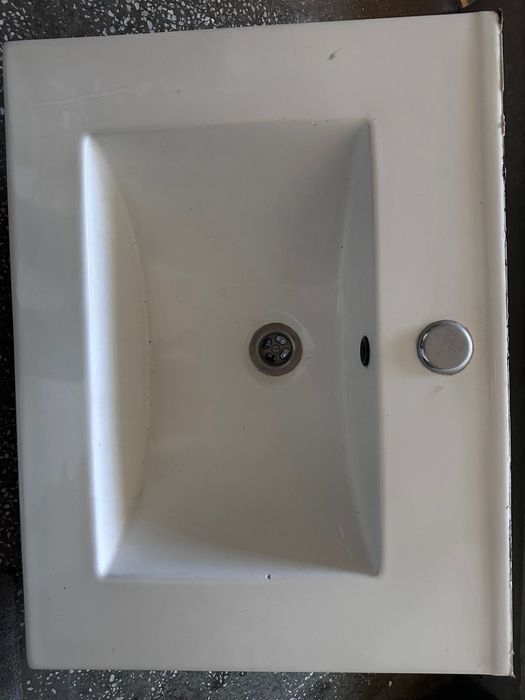 Chiuveta baie si wc cu rezervor