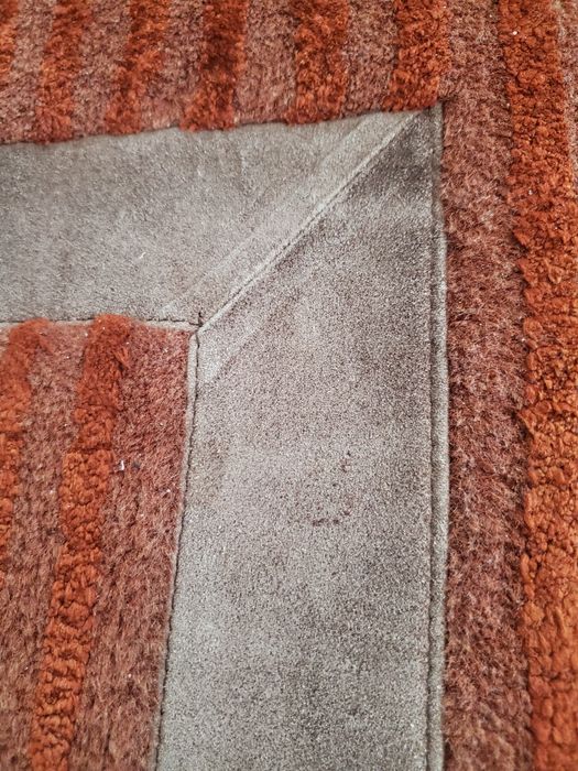 Килим ръчно тъкан