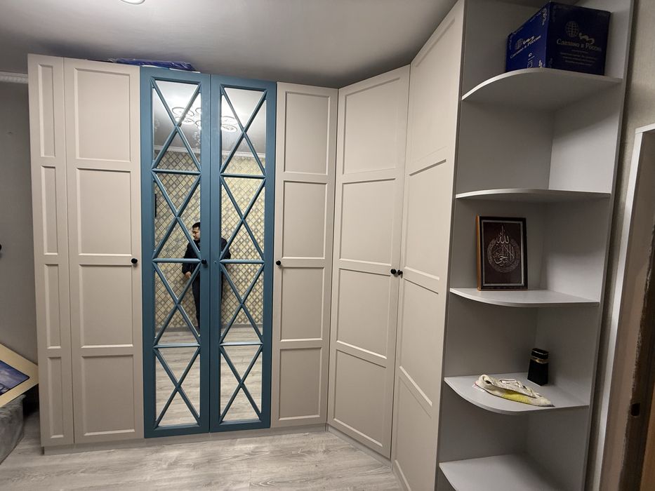 Продам угловой шкаф