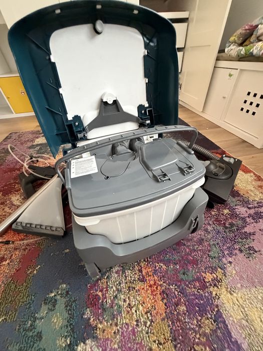 Aspirator cu spalare Bosch BWD41720