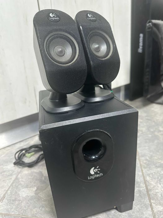 Тонколони , буфер  Logitech X-210 2.1 за компютър  2.1 за компютър