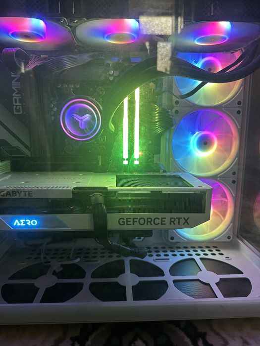 Ryzen 7600X/32GB DDR5/RTX 4060 Gigabyte/b650/1tb nvme/Aquarium/1000W