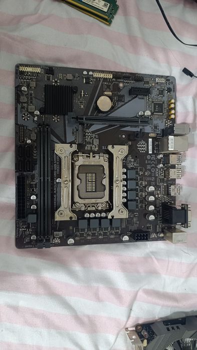 H610M материнская плата