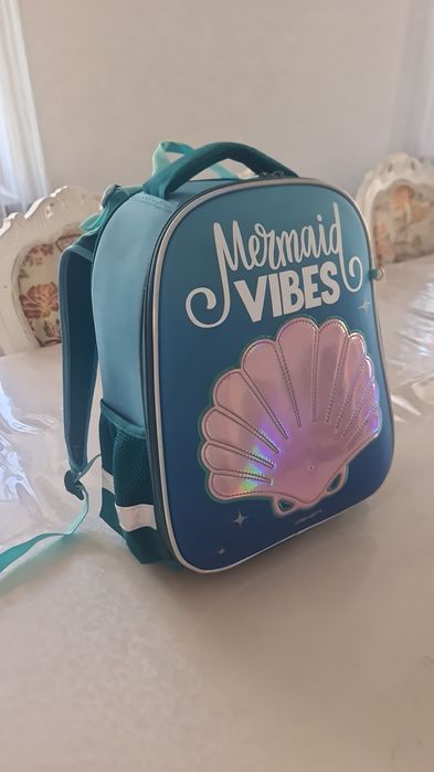 Продам школьные рюкзаки