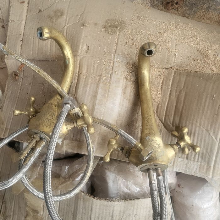 2 baterie pentru chiuveta  din cupru grele antichități