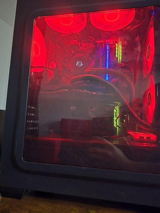 PC Gaming Complet Ready to Play – Ryzen 5 3600 | RTX 2060 6GB | 24GB RAM |Răcire pe apă AIO |Monitor Samsung 24" IPS + Tastatură HyperX