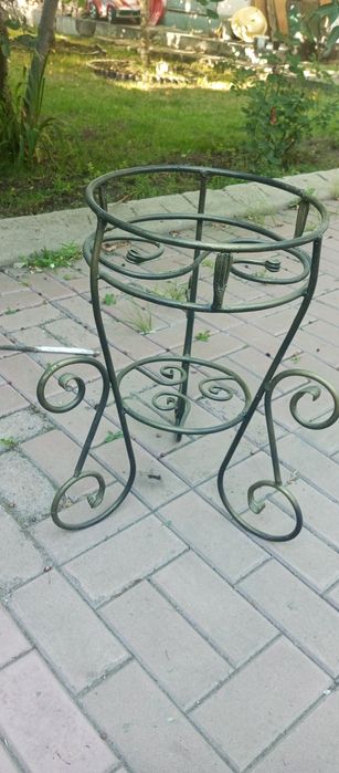 Подставка под цветы