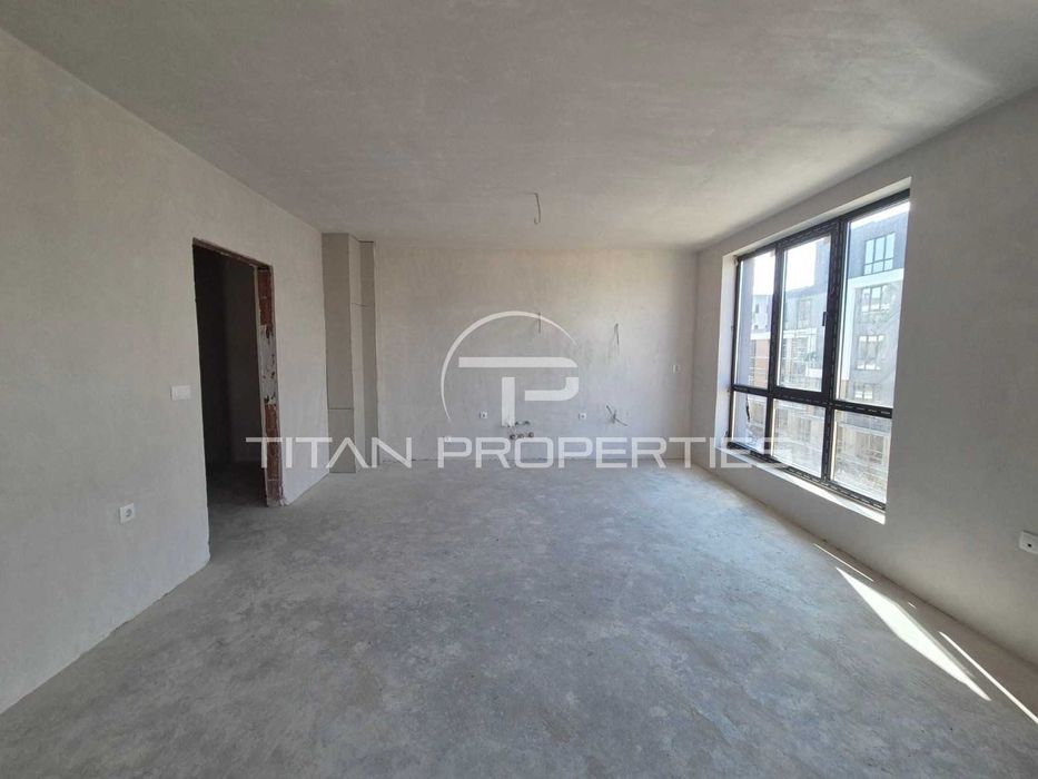 Продава се Тристаен апартамент в Пловдив, Кършияка - 215 кв.м за 497 €/кв.м - Снимка #1