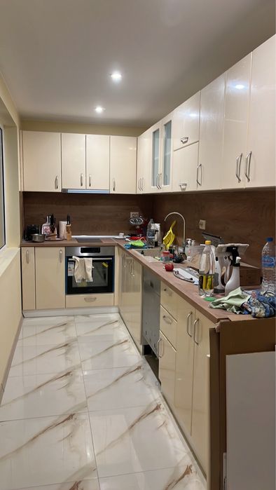 Дава се под наем Къща в Банско - 180 кв.м за 2000 € - Снимка #1