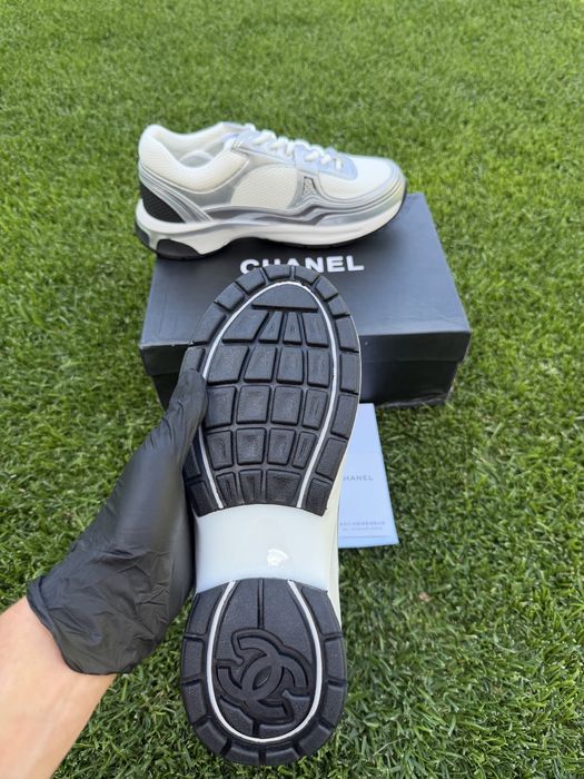 Chanel CC Logo Runner