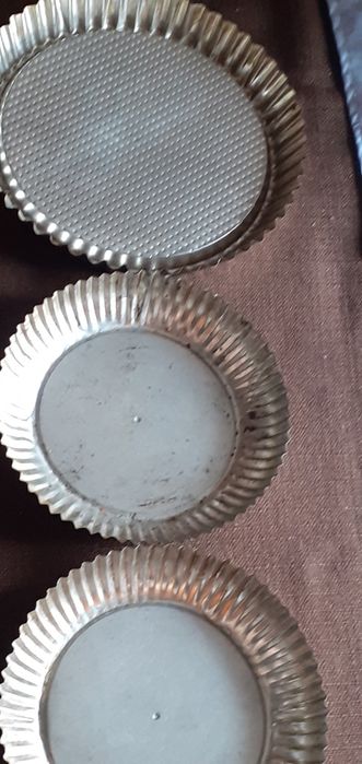 Vand tigaie cu 3 compartimente si capac, tava emailata, tavi minipizza