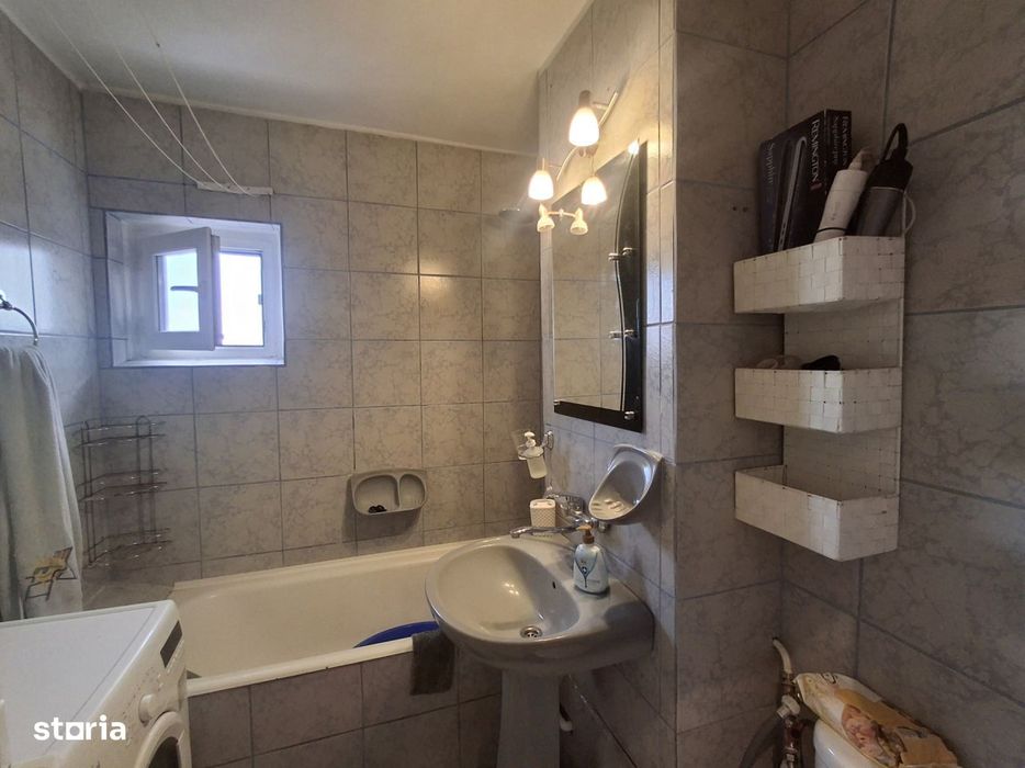 Apartament 2 camere decomandate de inchiriat – zona 1 Mai, Craiova