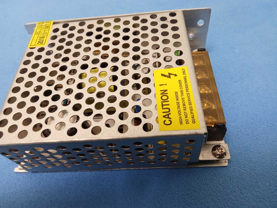 AC-DC Power Supply 12V - 3A Universala