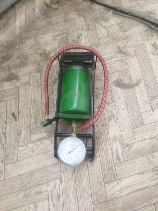 Продам ножной насос