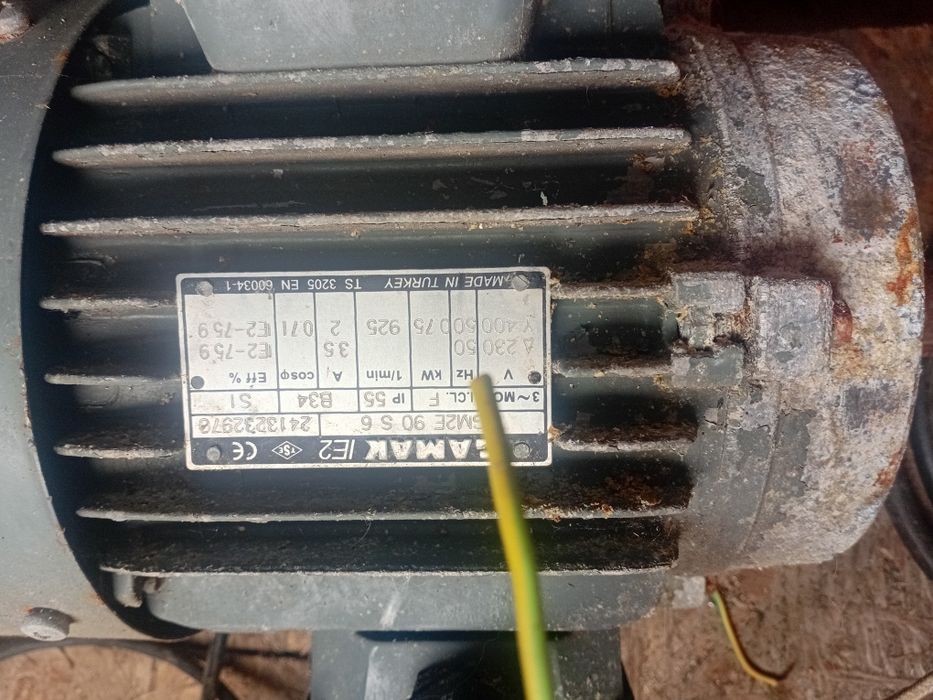 Продам моторчик 0.75 квт