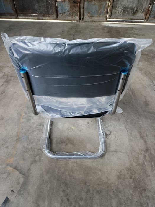 Silva oficce uchun moʼljallangan stull