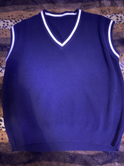 Жилет школьный.