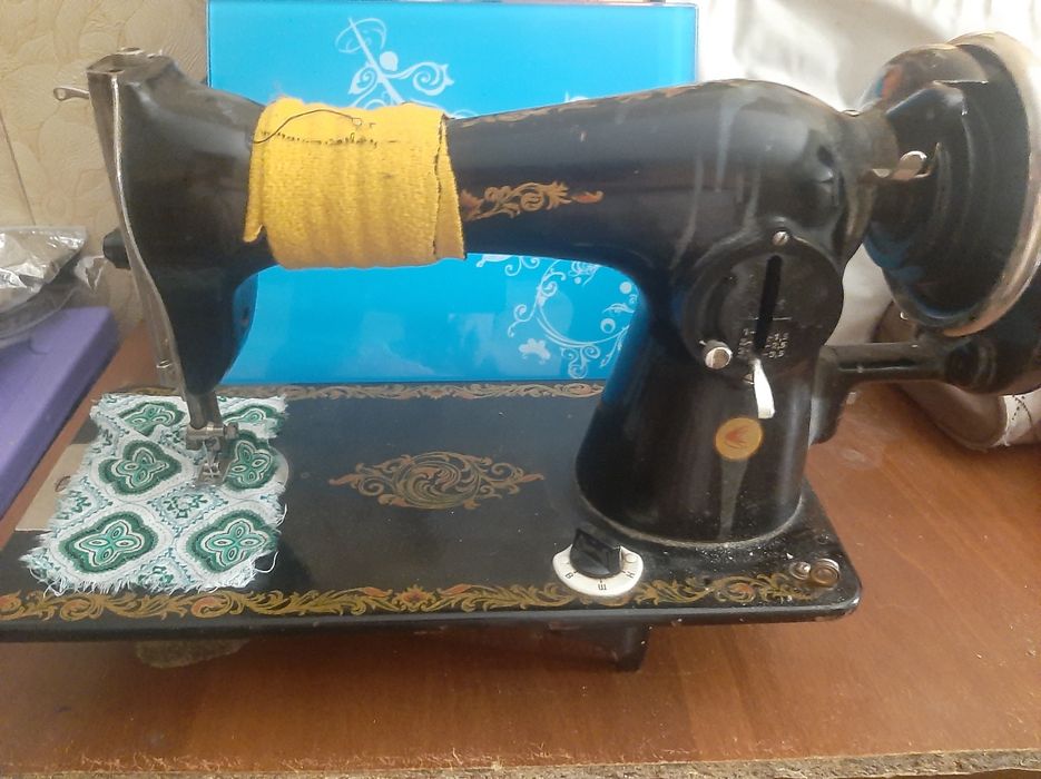 Швейная машинка ручная