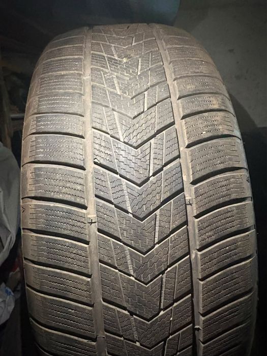 Зимни гуми. Размери 285/45 R19- 2бр.  255/50 R19- 2бр