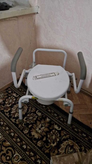 Кресло-  стул  туалет для инвалидов