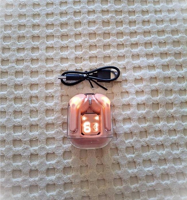 ЧИСТО НОВИ безжични слушалки