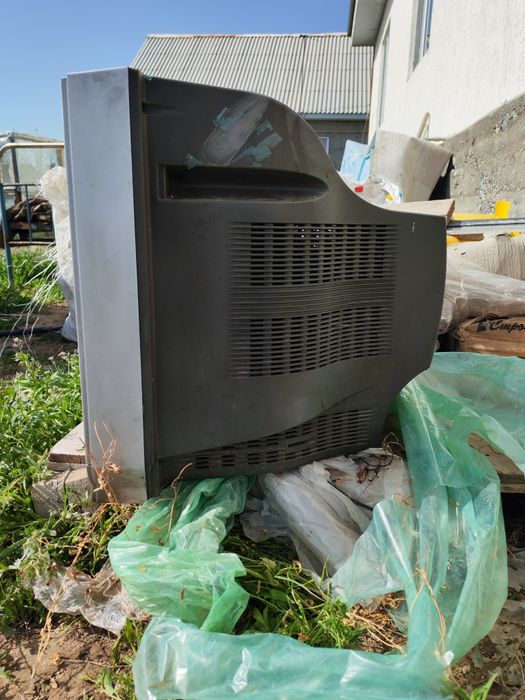 Продам телевизор, состояние отличное