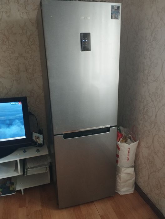 холодильник Samsung
