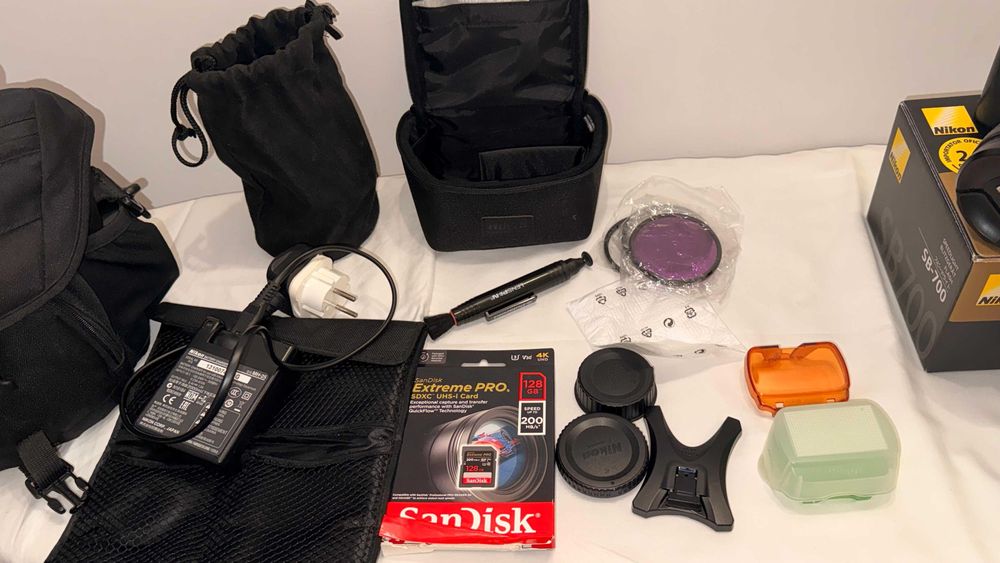 Nikon D7100 24.1 MP DX-Format CMOS Digital SLR