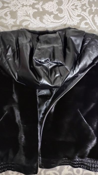 Продам куртку бомбер