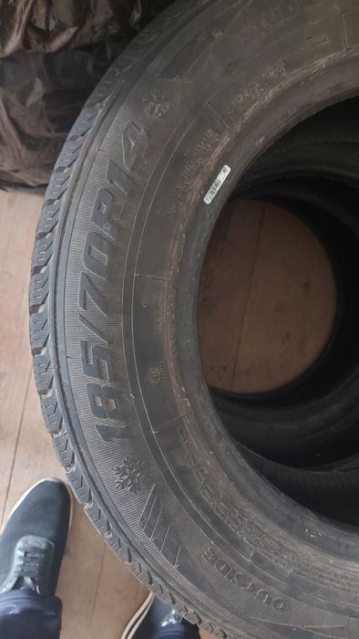 Шыны продам зимни