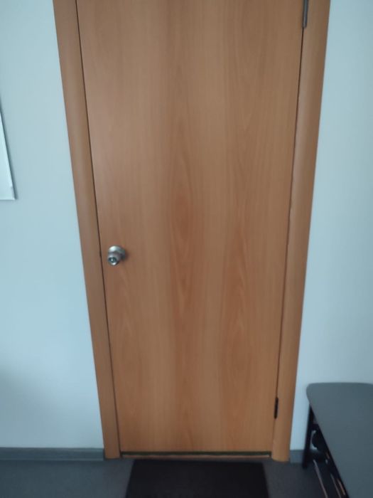 Продам дверь