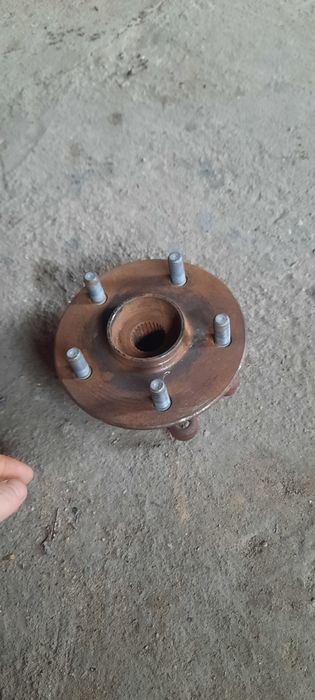 Продам цапфа и ступицу на камри 70