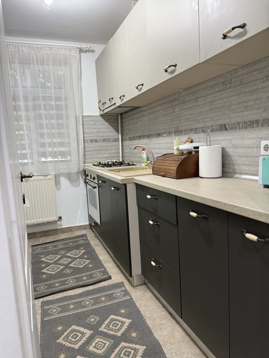 Apartament 3 camere de inchiriat zona ACR