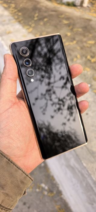Lg Velvet 2 Pro 8/128 gb sotiladi