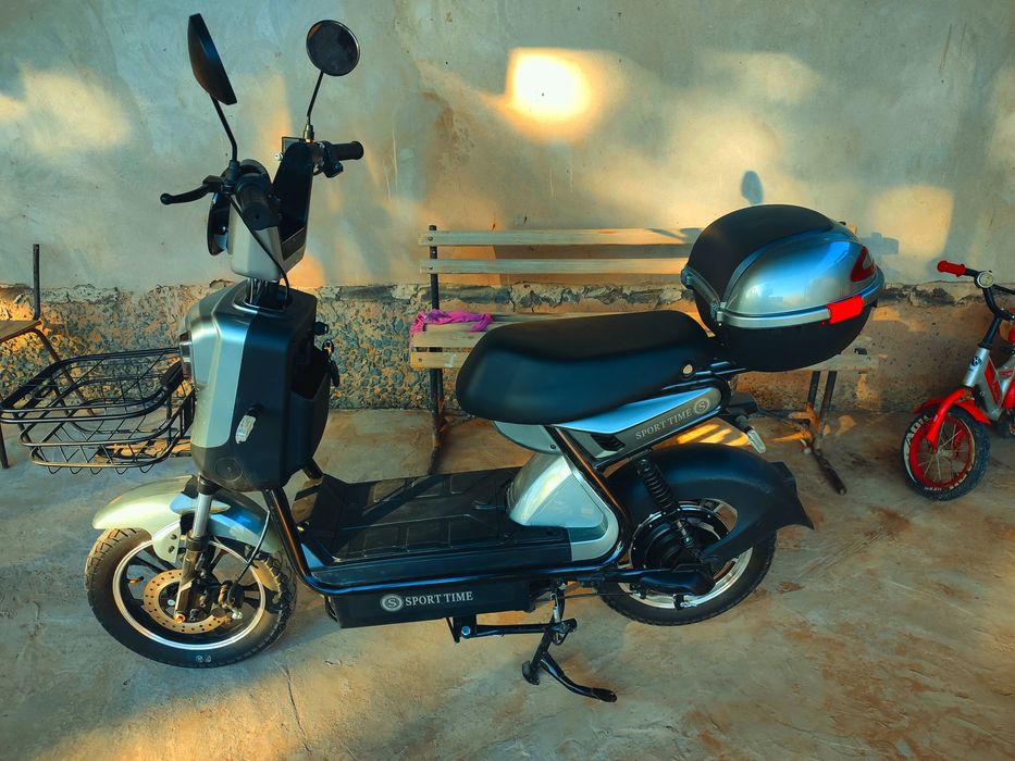 Скутер сатылади таза жакинда алинды