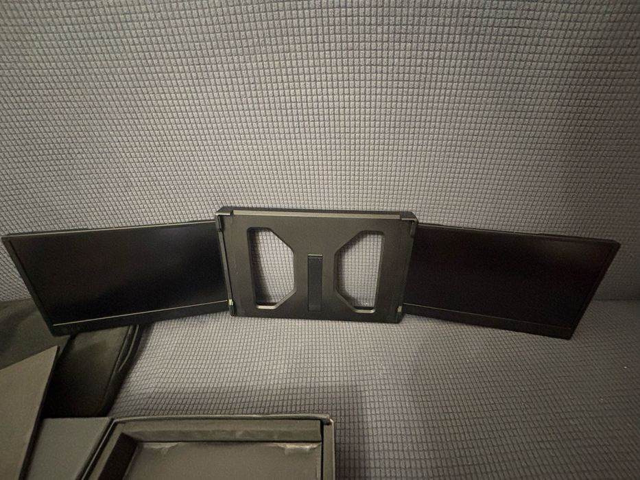 NOU!! Monitor laptop dublu Full HD