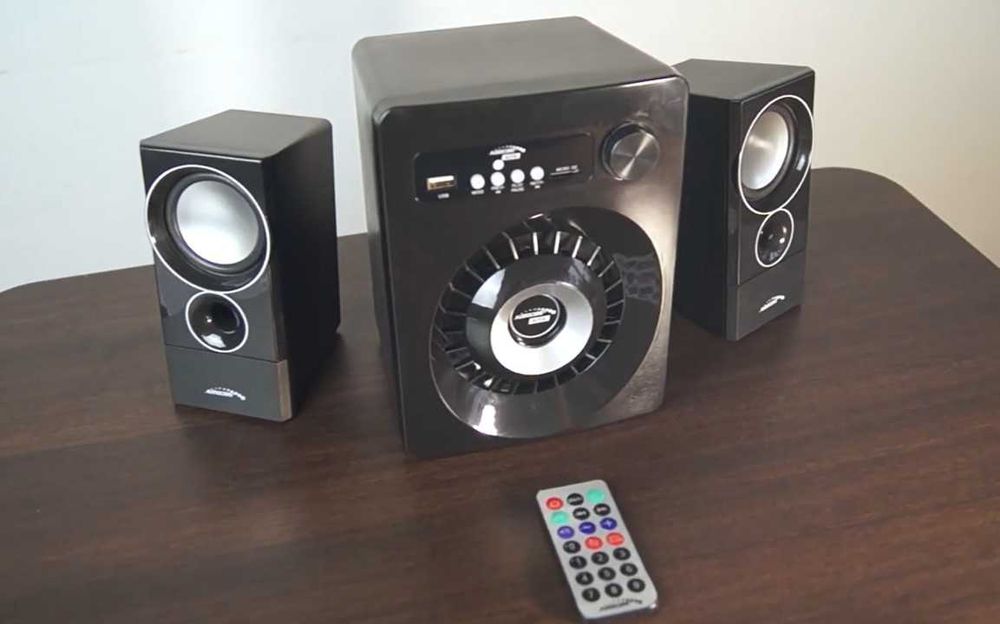 Sistem audio 2.1 (2x10W + 35W RMS) Bluetooth, telecomanda
