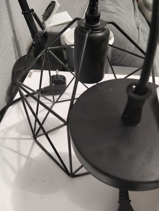 Продам люстру отличном         состоянии бу