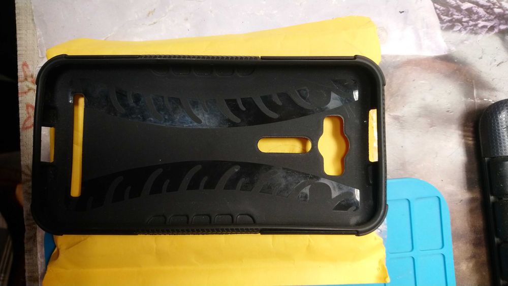 кейсове за ASUS ZE500kl