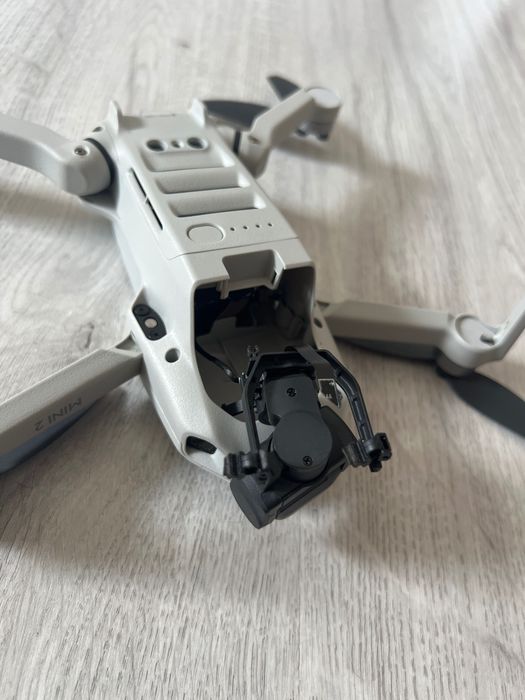 Drona dji mini 2