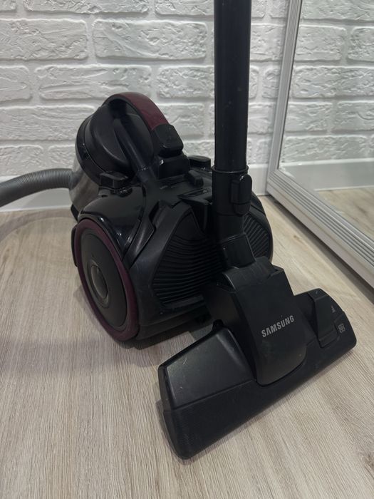 Продам пылесос Samsung в хорошем состоянии
