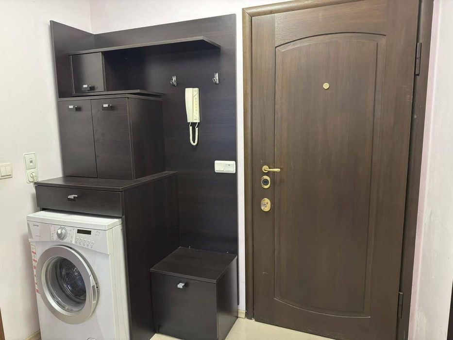 Дава се под наем Двустаен апартамент в Бургас, Център - 68 кв.м за 498.27 € - Снимка #1