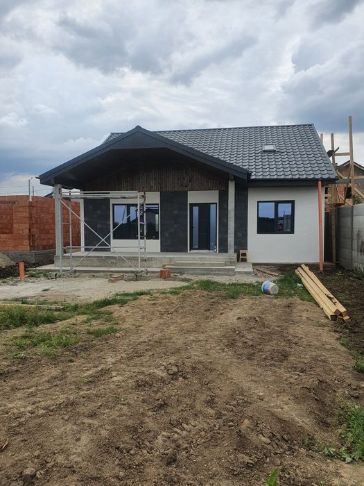 Vând casă în Cazasu nou