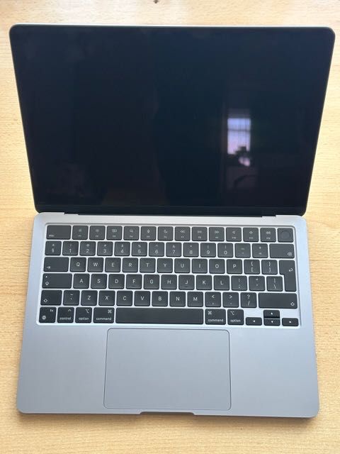 Laptop MacBook Air M2,  13.6”, Space Gray, MacOS