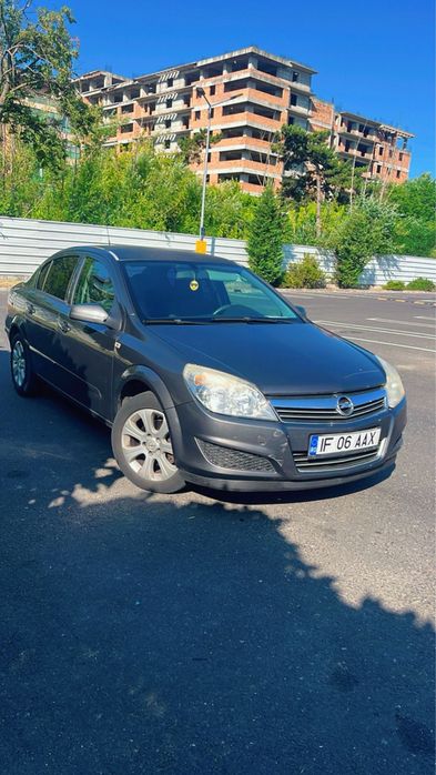Opel Astra H Sedan – 1.6 Benzină, 2008
