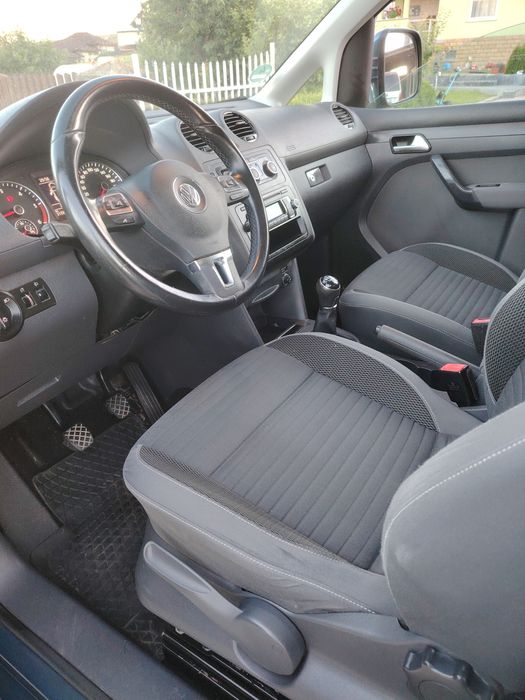 VW Caddy 4x4 5 locuri