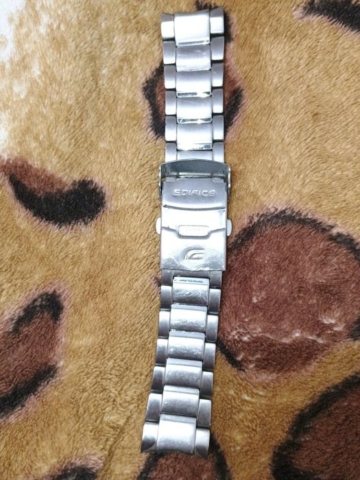 Часы  Casio Edifice Chronograph.